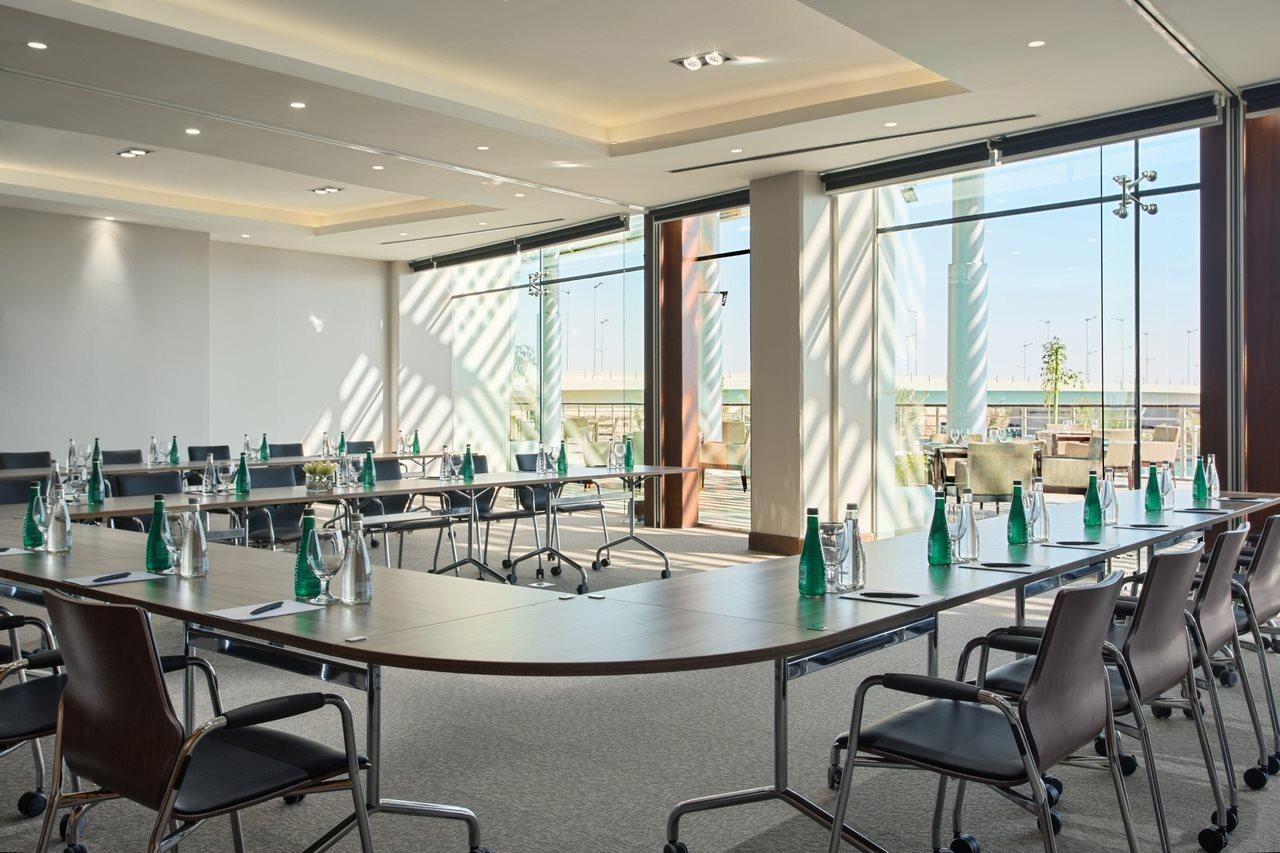Bay La Sun Hotel And Marina - Emaar King Abdullah Economic City Экстерьер фото Meeting room