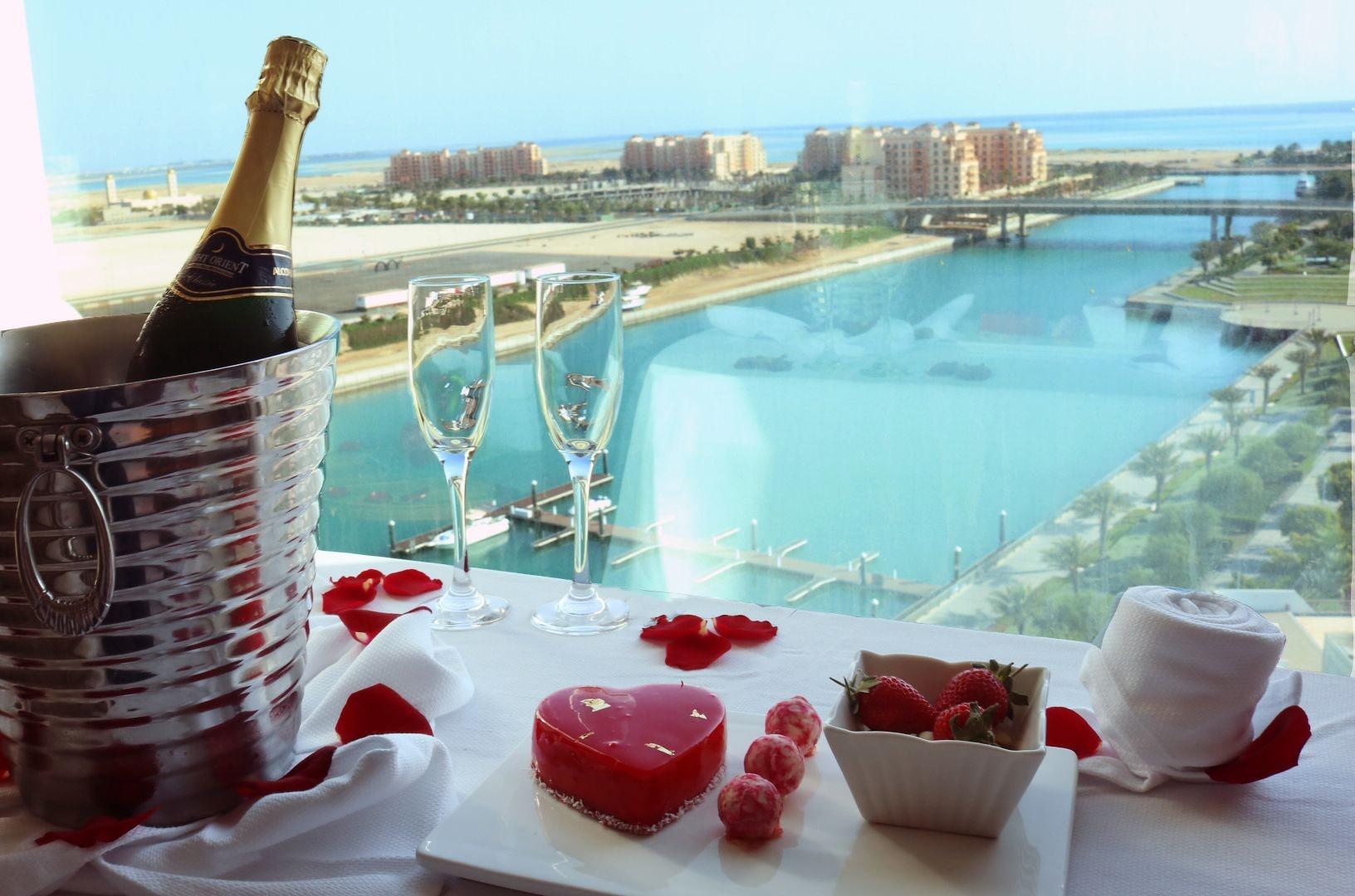 Bay La Sun Hotel And Marina - Emaar King Abdullah Economic City Экстерьер фото View of the lagoon