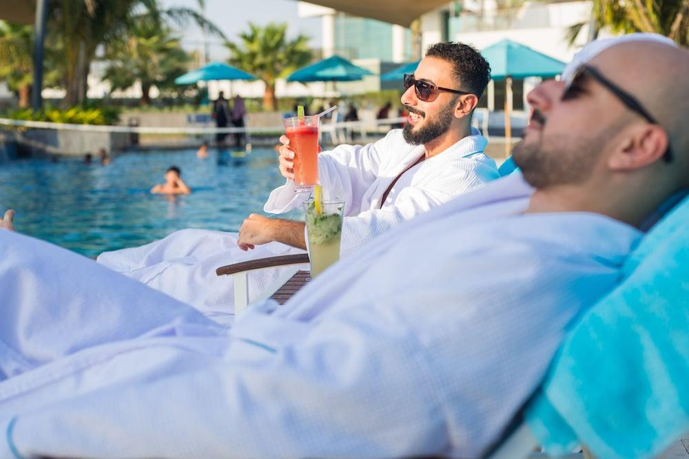 Bay La Sun Hotel And Marina - Emaar King Abdullah Economic City Экстерьер фото Pool at the hotel