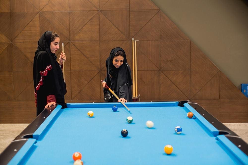 Bay La Sun Hotel And Marina - Emaar King Abdullah Economic City Экстерьер фото A pool table