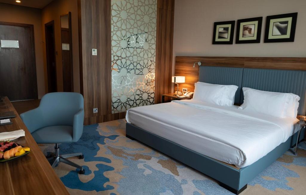 Bay La Sun Hotel And Marina - Emaar King Abdullah Economic City Экстерьер фото A room at the hotel